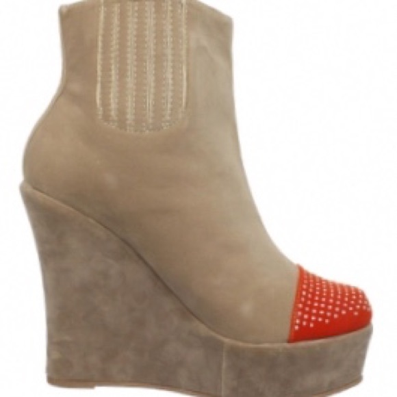 Ed Hardy Studded Platform Booties Tan Orange NEW - Picture 3 of 7